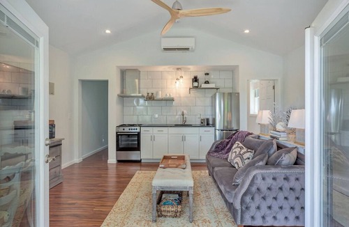 North Garden Cottage | Pop’s Cottage. A private and serene setting in the country 10 minutes from UVa