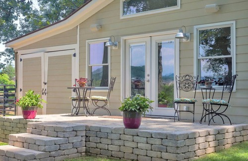 North Garden Cottage | Pop’s Cottage. A private and serene setting in the country 10 minutes from UVa