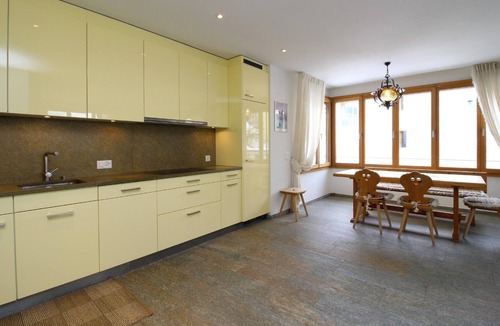 Sankt Moritz-Bad Apartment | Popular and centrally located residential building in St.