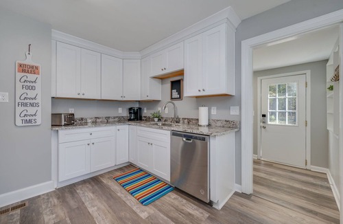 Poquoson House | Poquoson 4 bed, 2 bath! Great Langley Access!