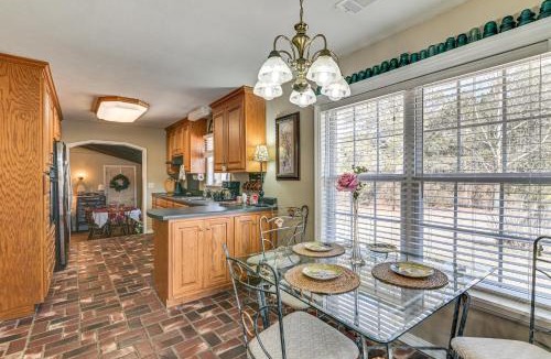 Noxapater House | Porch & Fireplace! 150-Acre Noxapater Retreat