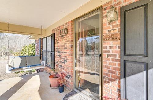 Noxapater House | Porch & Fireplace! 150-Acre Noxapater Retreat
