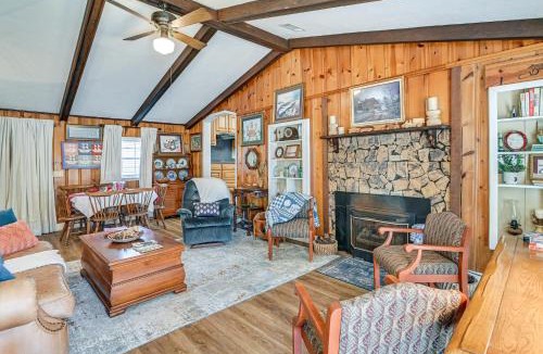 Noxapater House | Porch & Fireplace! 150-Acre Noxapater Retreat