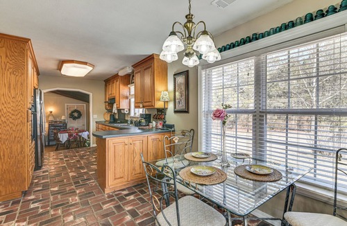 Noxapater House | Porch & Fireplace! 150-Acre Noxapater Retreat