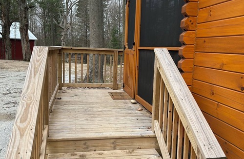 Silver Lake Cabin | Porch View Cabin - 3 Min to Silver Lake Sand Dunes
