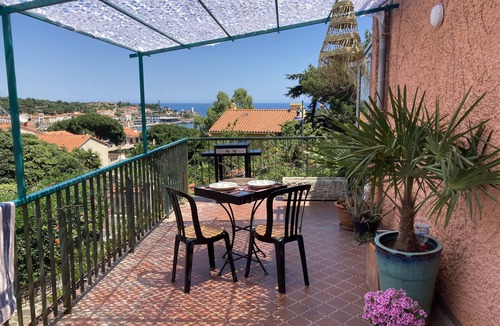 Port-Vendres Apartment | Port and sea view apartment with large terrace
