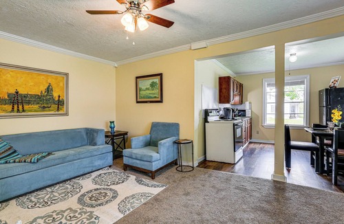 Lakeview  Jefferson County Apartment | Port Arthur Homebase: Work, Dine & Play!