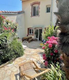 Pornic Villa | Port de Pornic. Vue mer. Sea view. 4 rooms.