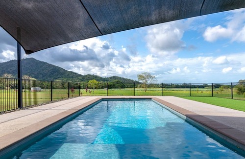 Mowbray House | Port Douglas Valley Magic