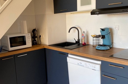 Leucate Villa | Port Leucate: T2 Mezzanine Villa, A/C, Pets <10kg OK, 5 pers., Seafront, PKG