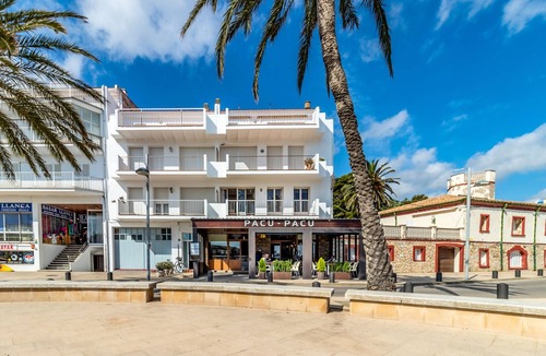Llanca Apartment | Port Llançà 30 - apartment right on the seafront
