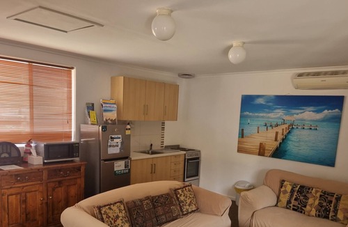 Port Noarlunga Apartment | Port Noarlunga Beachside Flat