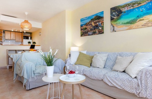Pals Apartment | Port Pals Sunrise & Sunset by Interhome