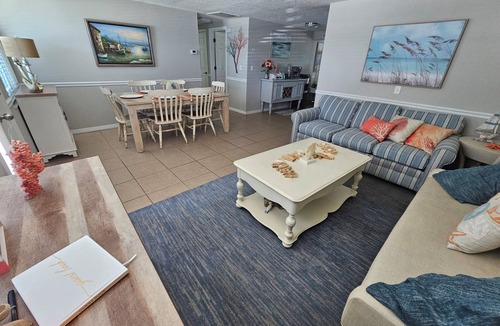 Gulf Highlands Cottage | Port Richey Vacation Getaway, Family/Pet-Friendly, Near Beaches and Tampa Bay