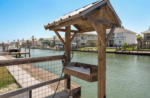 City-by-the Sea Cottage | Port Royal Dream by Miss Kitty’s