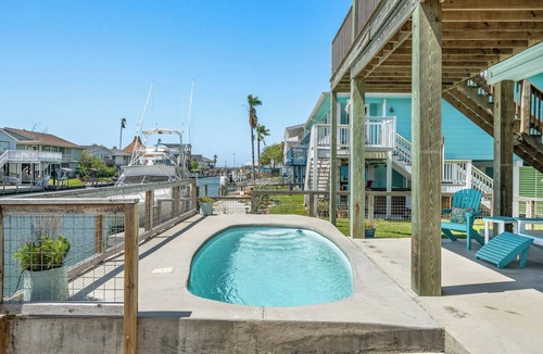 City-by-the Sea Cottage | Port Royal Dream by Miss Kitty’s