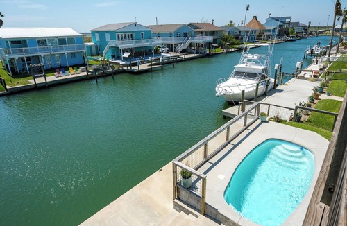 City-by-the Sea Cottage | Port Royal Dream by Miss Kitty’s