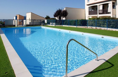 La Bernerie-en-Retz Apartment | Port Saint-Jacques by Interhome