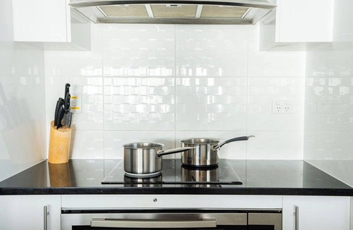 Port Victoria House | Port Victoria Getaway.com