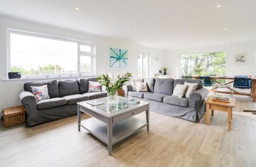 Pendoggett House | Port View House