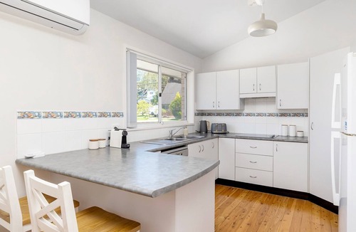 Lemon Tree Passage House | Port View on the Peninsula