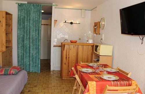 Port Rive Gauche Apartment | Port View Studio, Terrace, A/C, Parking, Gruissan