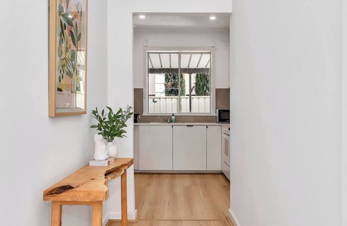 Oaklands Park House | Porta Marion Practical Comfort Opposite Westfield