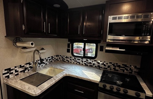 Elkland RV Rental | Portable camper for all camping needs