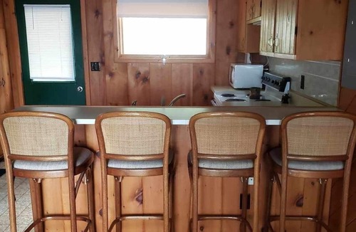 Portage Lake Cottage | Portage Lakefront Cottage