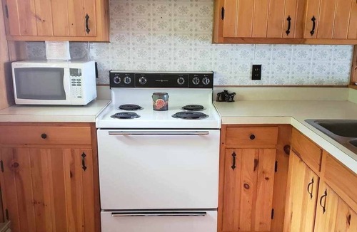 Portage Lake Cottage | Portage Lakefront Cottage