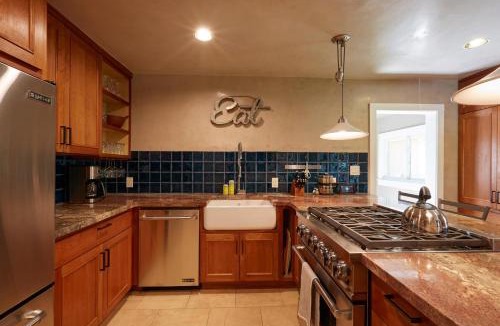 Northeast Santa Fe House | Portal de Plaza in Santa Fe NM