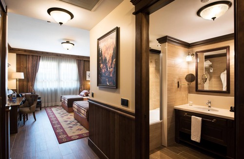 Salou Hotel | PortAventura Hotel Colorado - Includes unlimited access to PortAventura Park & 1 day access to Ferrari Land