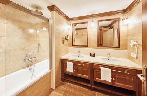 Salou Hotel | PortAventura Hotel Colorado - Includes unlimited access to PortAventura Park & 1 day access to Ferrari Land
