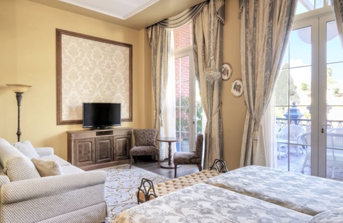 Salou Hotel | PortAventura Hotel Lucy's Mansion