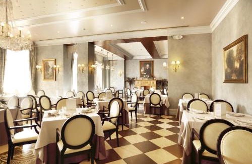 Salou Hotel | PortAventura Hotel Lucy's Mansion - Includes unlimited access & Express wristband to PortAventura Park & Ferrari Land