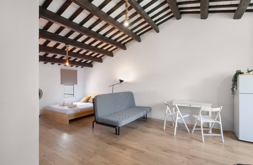 Arenys de Mar Apartment | Portblanc Front Apartment with Sea Views, Wi-Fi, and Air Conditioning