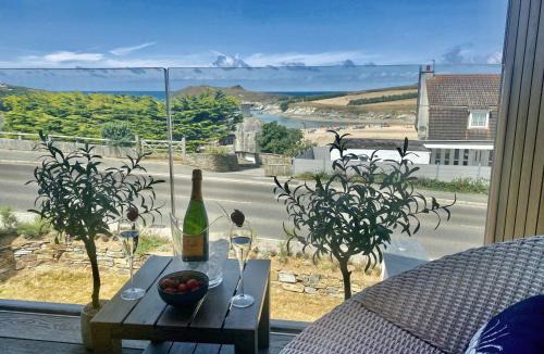 Porth House | Porth Beach