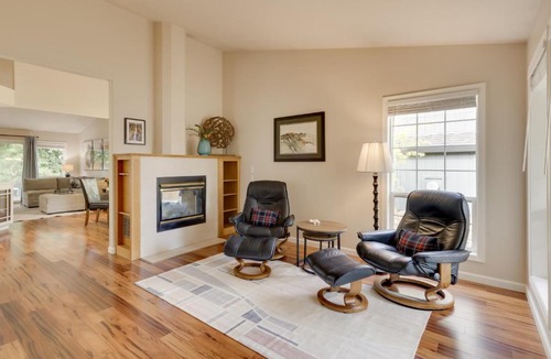 Sherwood - Tualatin North House | Portland Area Retreat in North Wine Country!