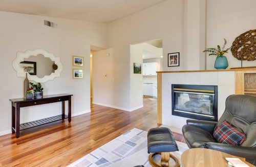 Sherwood - Tualatin North House | Portland Area Retreat in North Wine Country!