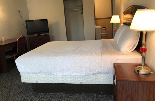 Overlook Hotel | Portland Super Value Inn