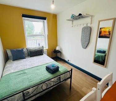 Dalgarno House | Portobello Self Check-In Rooms 611