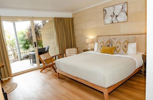 Port Campbell Hotel | Portside Motel