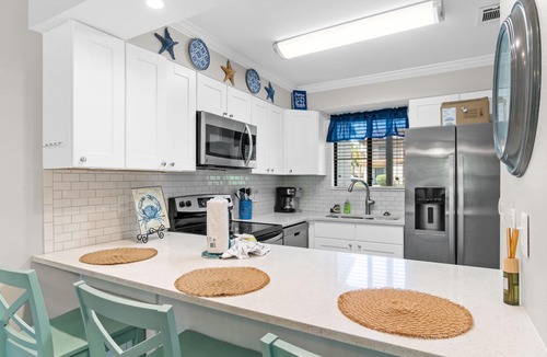 West Panama City Beach Condo | Portside Resort – Pet Friendly by Panhandle Getaways