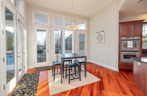 Bracey House | Portside Villa Luxury Rental on Lake Gaston