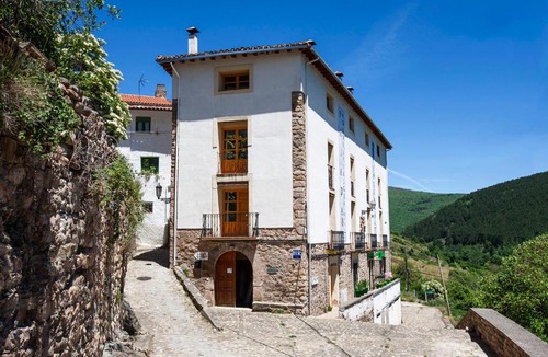 Villoslada de Cameros Hotel | Posada Hoyos de Iregua