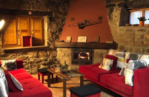 Valderredible Hotel | Posada Los Vallucos
