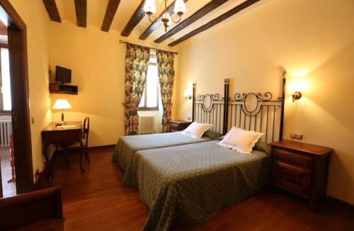 Almandoz House | Posada Palacio de Beola by Clabao