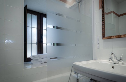 Cercedilla House | Posada Peña Pintada by Vivere Stays