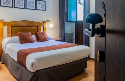 Cercedilla House | Posada Peña Pintada by Vivere Stays