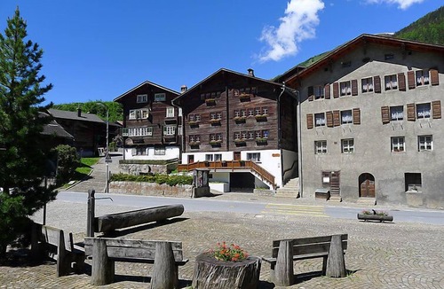Grafschaft Apartment | Poschthüs 1.OG by Interhome
